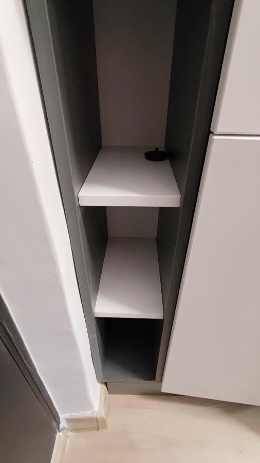 Garsoniera 30Mp Chrysflatty1 - Free Netflix Apartment Арад Екстериор снимка