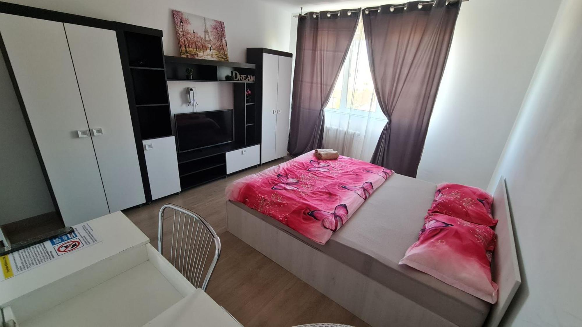 Garsoniera 30Mp Chrysflatty1 - Free Netflix Apartment Арад Екстериор снимка